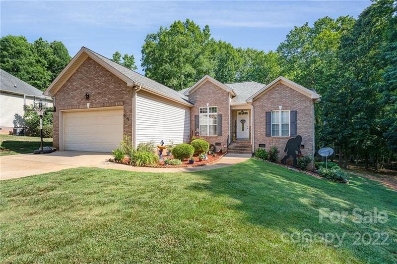 5749 Cedar Run Dr, Denver, NC 28037