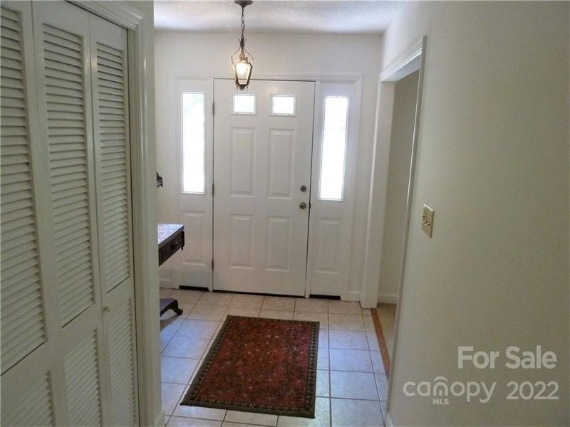 14209 Springwater Dr, Matthews, NC 28105