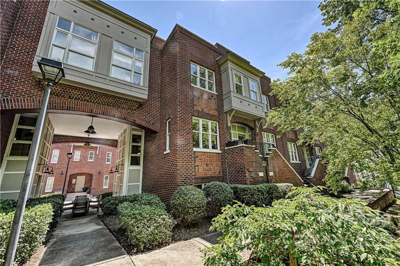 100 Laurel Ave #113, Charlotte, NC 28207