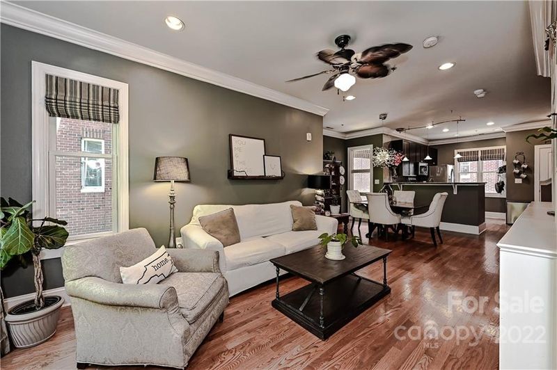 100 Laurel Ave #113, Charlotte, NC 28207