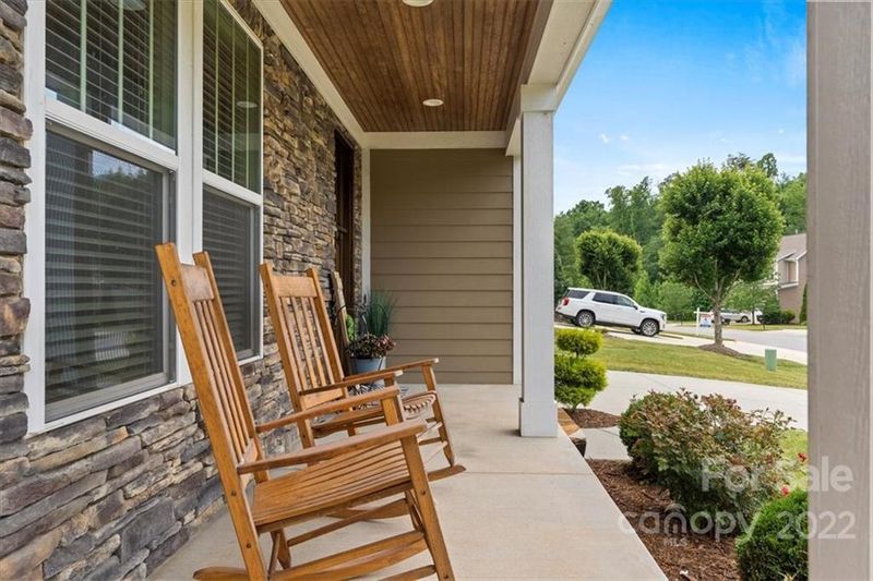 1211 39th Ave NE, Hickory, NC 28601