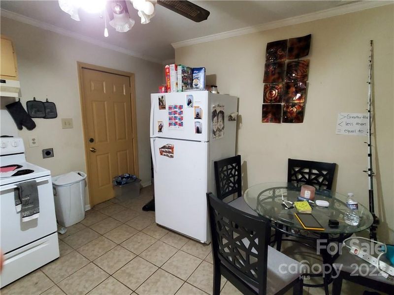 1411 Huggins St, Statesville, NC 28677