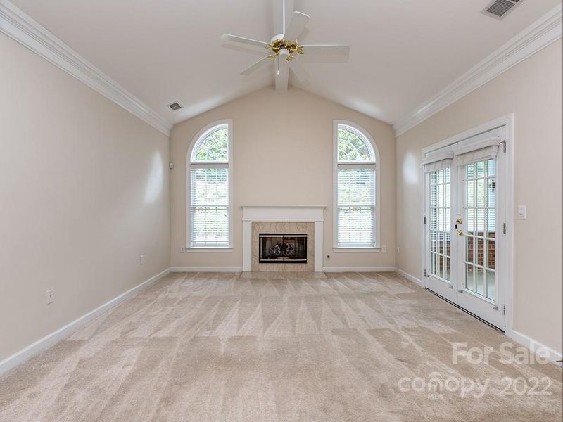 8246 Windsor Ridge Dr, Charlotte, NC 28277