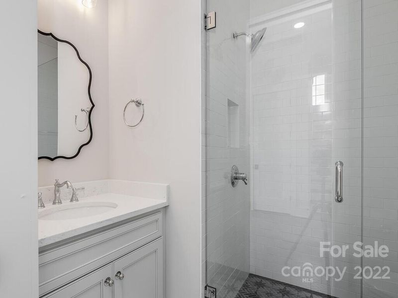 412 S Main St, Belmont, NC 28012