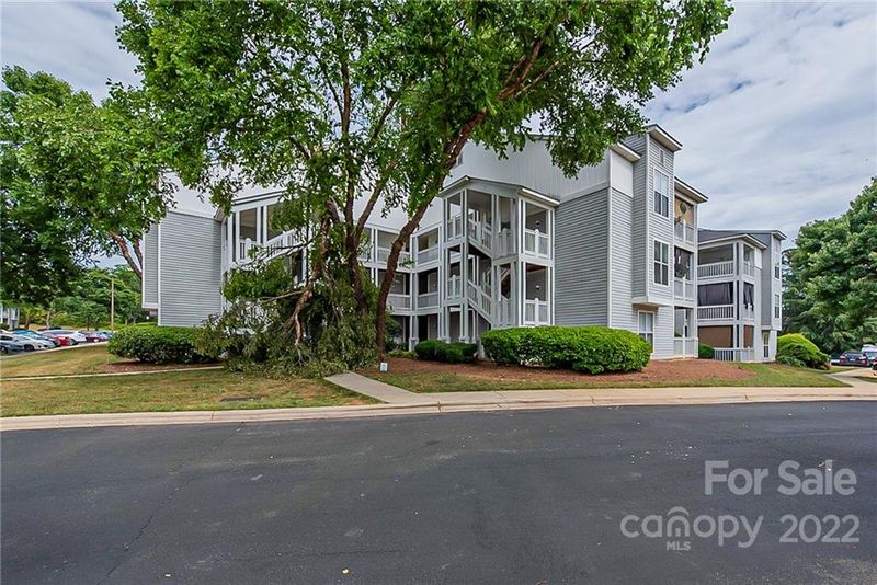 10 Hamiltons Bay Ct #336, Clover, SC 29710