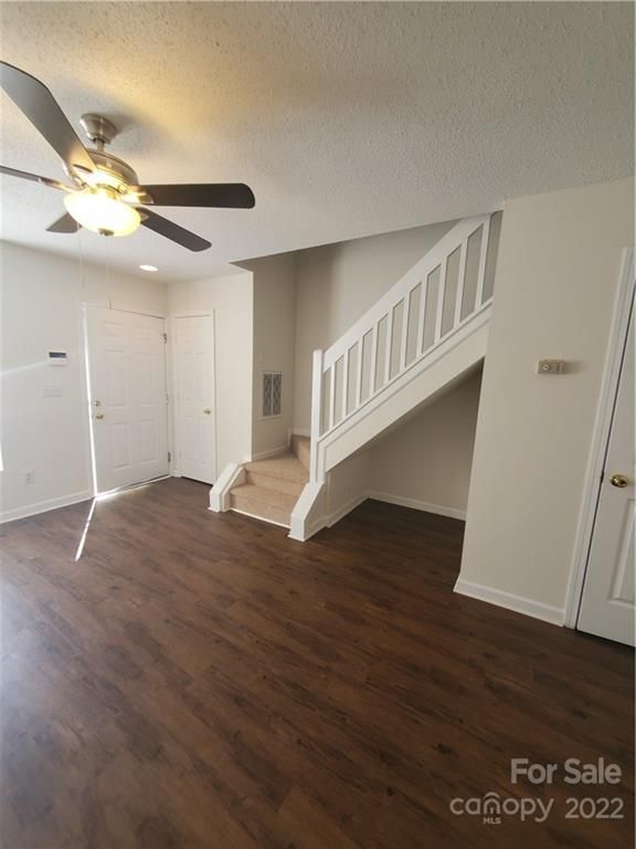 1810 Birch Heights Ct, Charlotte, NC 28213