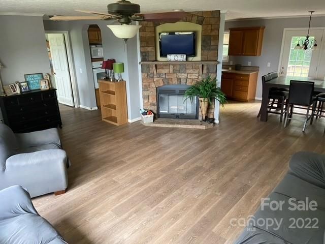 3297 Appletree Ct, Vale, NC 28168
