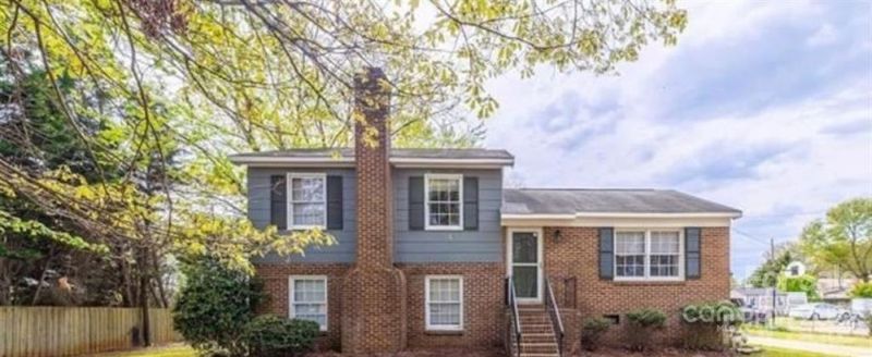 1820 Brim St, Charlotte, NC 28214