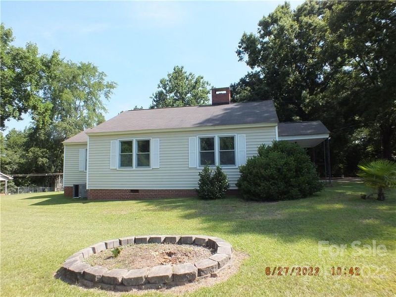 823 Confederate Ave, Lancaster, SC 29720