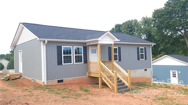 2324 Main Ave Dr NW, Hickory, NC 28601