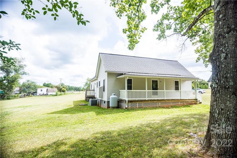 751 Eufola Rd, Statesville, NC 28677