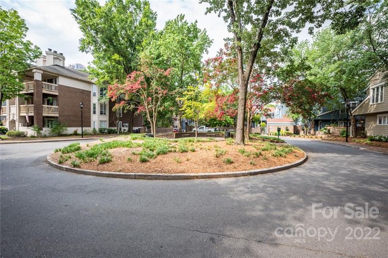 427 8th St #101, Charlotte, NC 28202