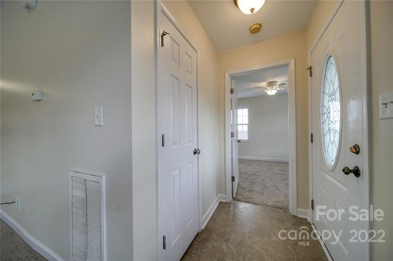 2081 Brantley Creek Dr, Kannapolis, NC 28083