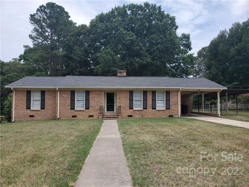 111 Tanglewood Dr, Kannapolis, NC 28081