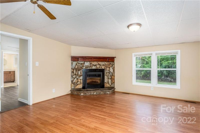 1281 Ring Tail Rd, Claremont, NC 28610
