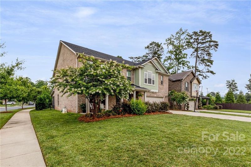 108 Smithfield Dr, Charlotte, NC 28270