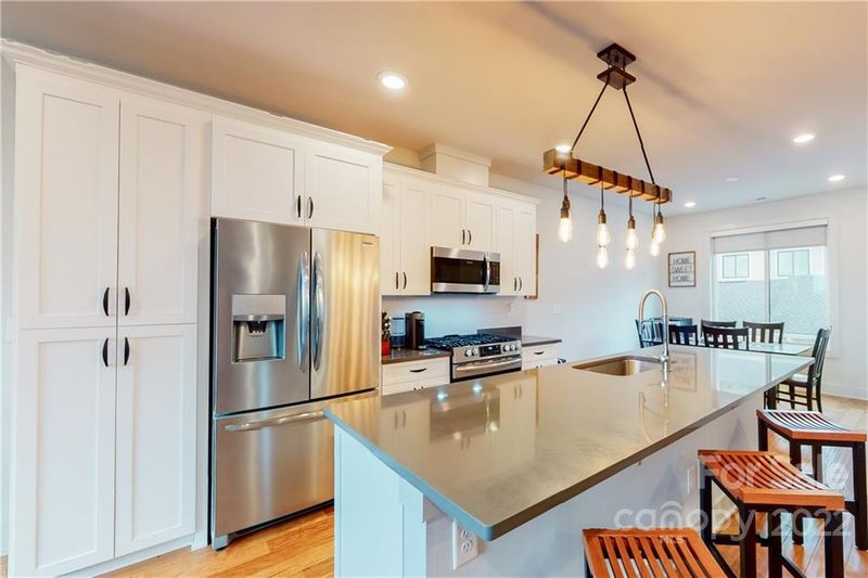 923 Cityscape Dr, Charlotte, NC 28205