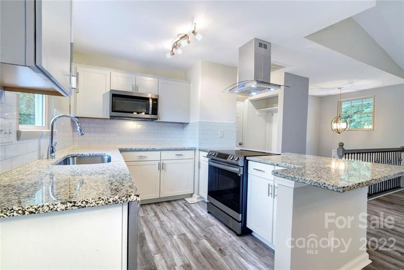 6401 Piney Path Rd, Charlotte, NC 28212