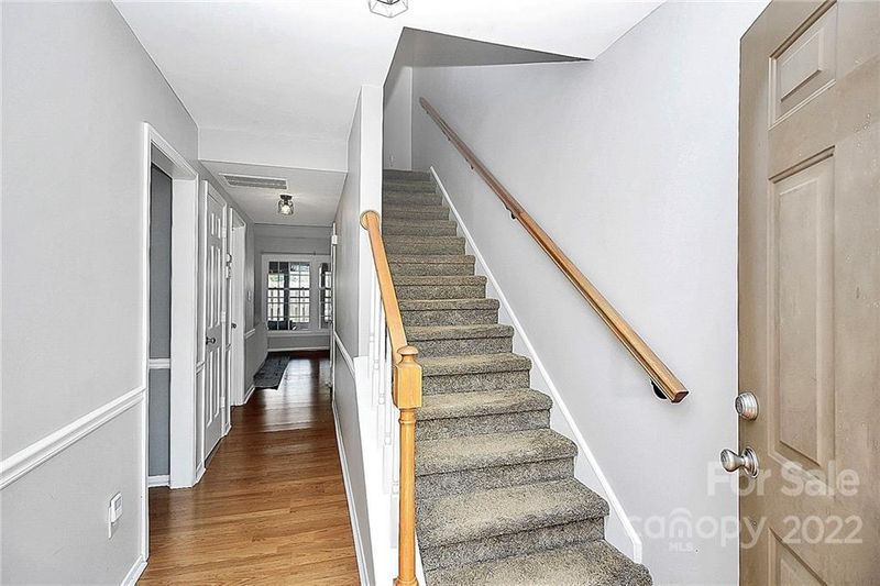 8356 Knights Bridge Rd, Charlotte, NC 28210