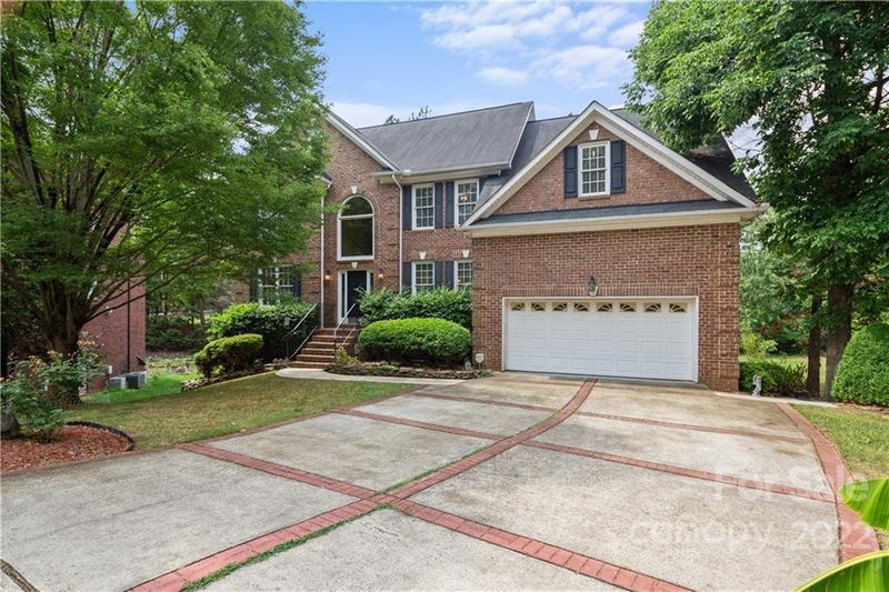 6000 Glen Manor Dr, Charlotte, NC 28269