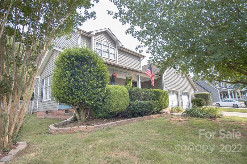 1920 Plaza Dr, Hickory, NC 28602