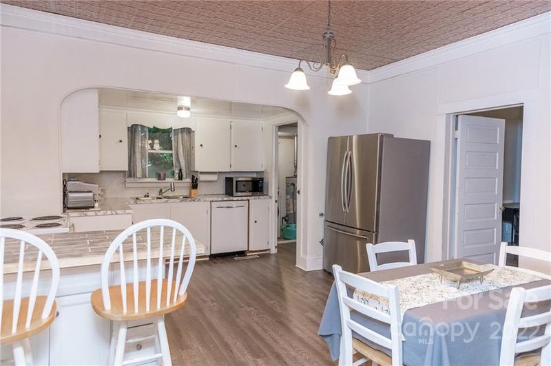 407 E 11th St, Kannapolis, NC 28083