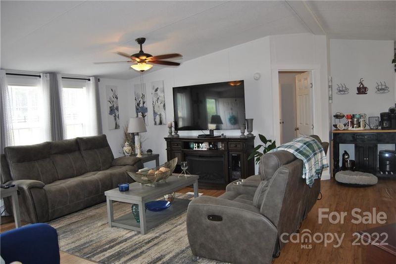 830 Long Shoals Rd, Lincolnton, NC 28092