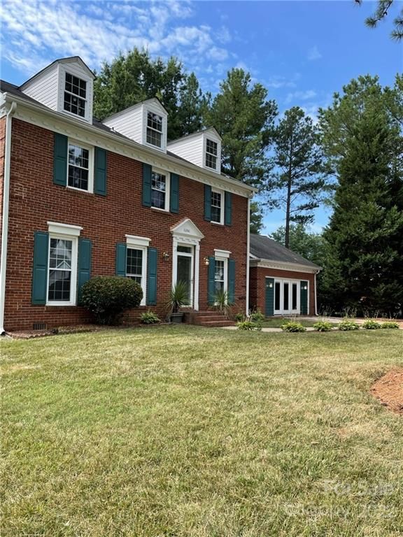 11241 Coachman Cir, Charlotte, NC 28277