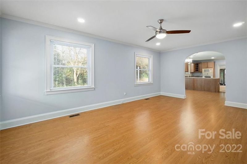 1954 Thurmond Pl, Charlotte, NC 28205