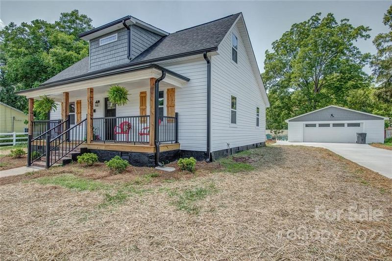 413 S Gaston St, Dallas, NC 28034