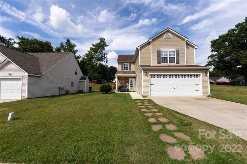 7808 Montbrook Dr, Charlotte, NC 28214