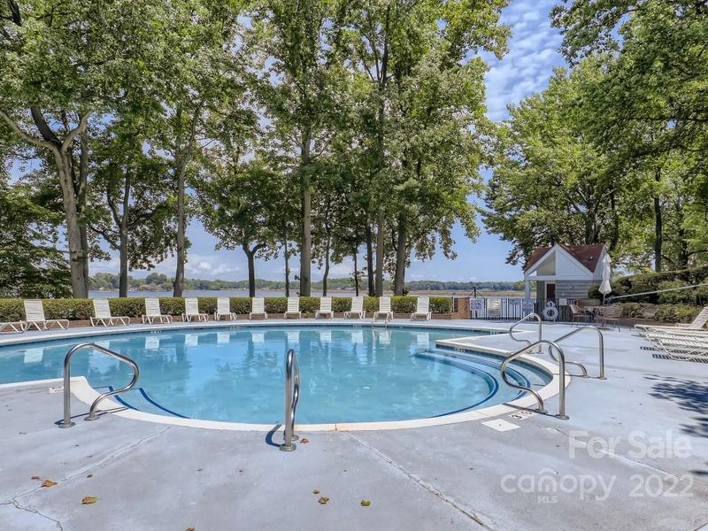 332 Northwest Dr, Davidson, NC 28036