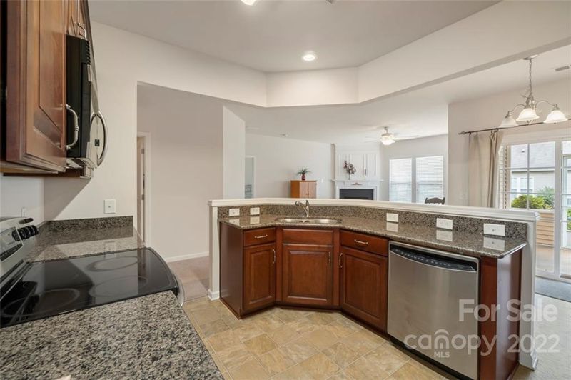 6318 Highland Commons Rd, Charlotte, NC 28269