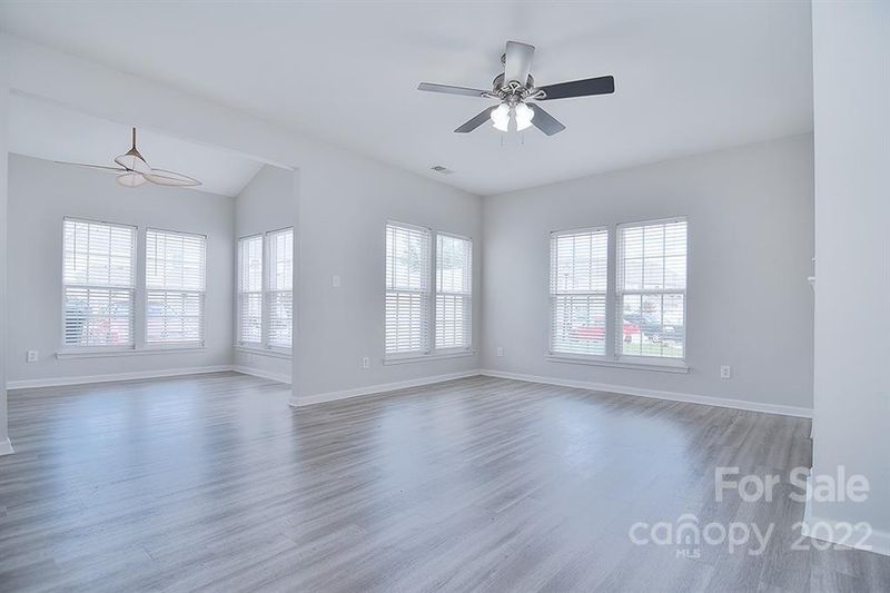 4617 Forestridge Commons Dr, Charlotte, NC 28269