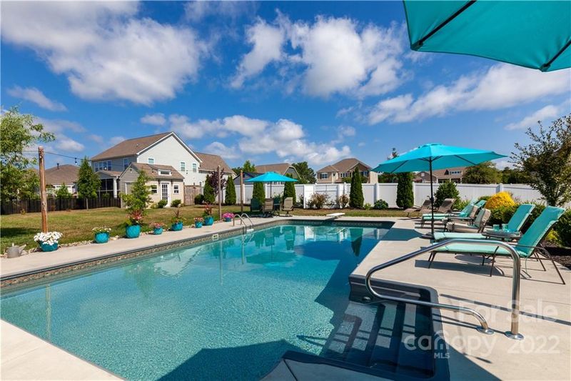 7701 Lazy Hollow Ln, Denver, NC 28037