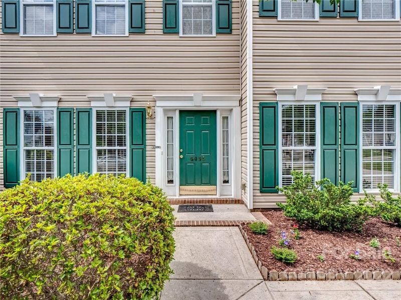 6095 Wembley Ct, Charlotte, NC 28213
