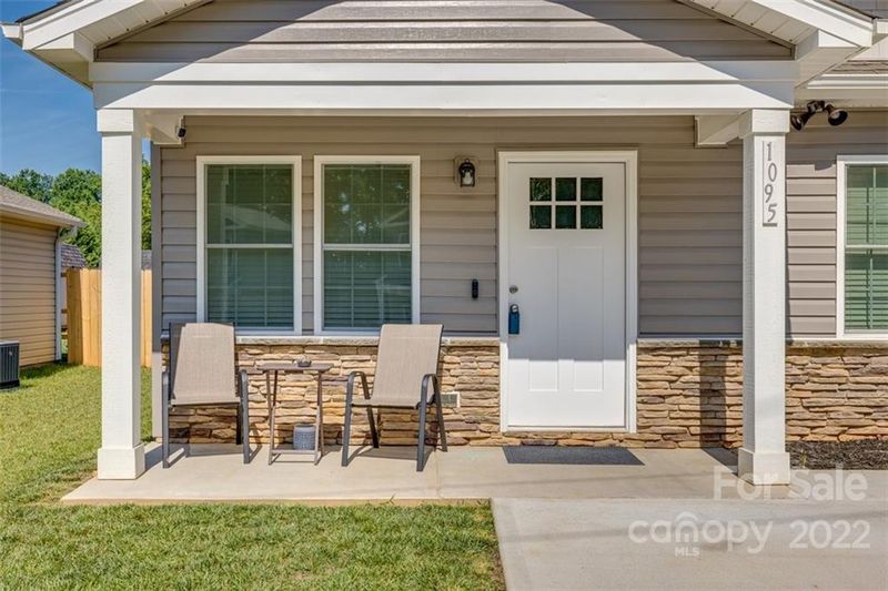 1095 20th St NE, Hickory, NC 28601