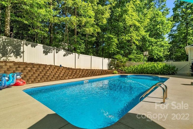 2682 Oakhurst Dr, Rock Hill, SC 29732