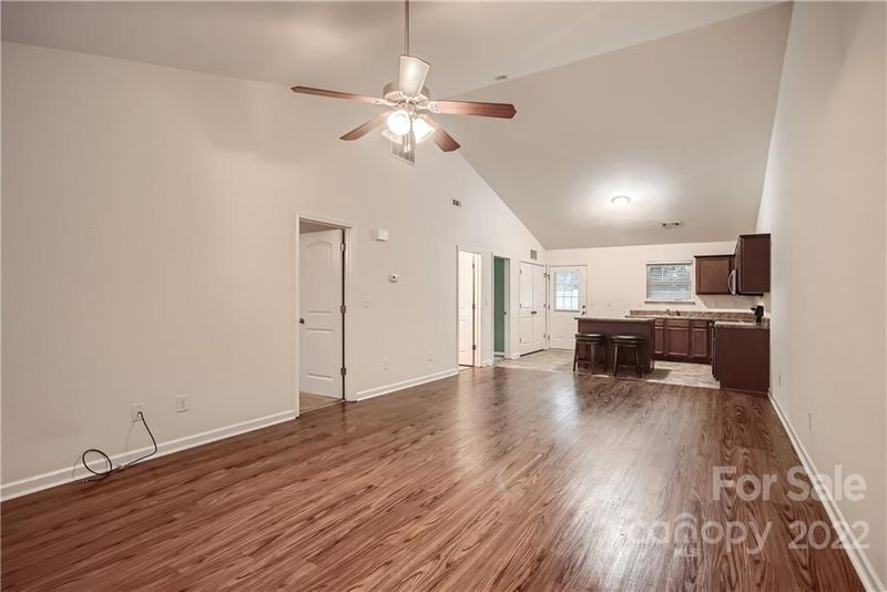 101 Lassiter Ct, Mount Holly, NC 28120