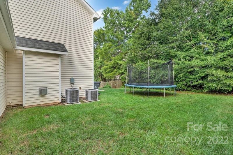 2017 Sugarbush Dr, Charlotte, NC 28214