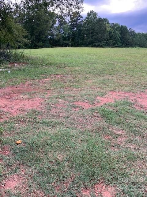 6079 Wylie Ave, Hickory Grove, SC 29717