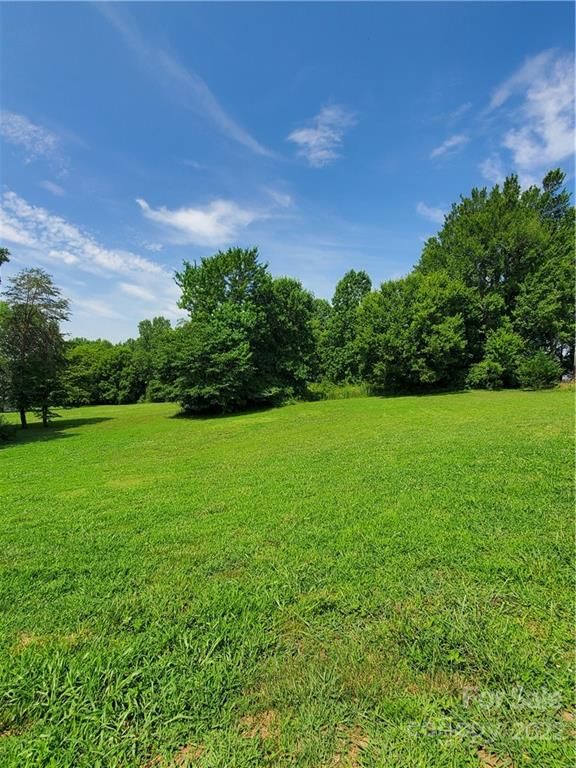 114 Hannah Sue Ct #5, Harmony, NC 28634
