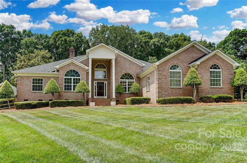 9020 Ranchview Ct, Matthews, NC 28104