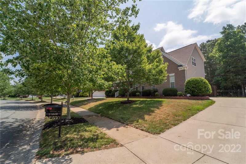 11640 Red Falcon Ct, Huntersville, NC 28078