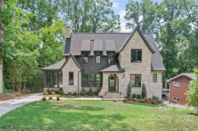 3335 Windsor Dr, Charlotte, NC 28209