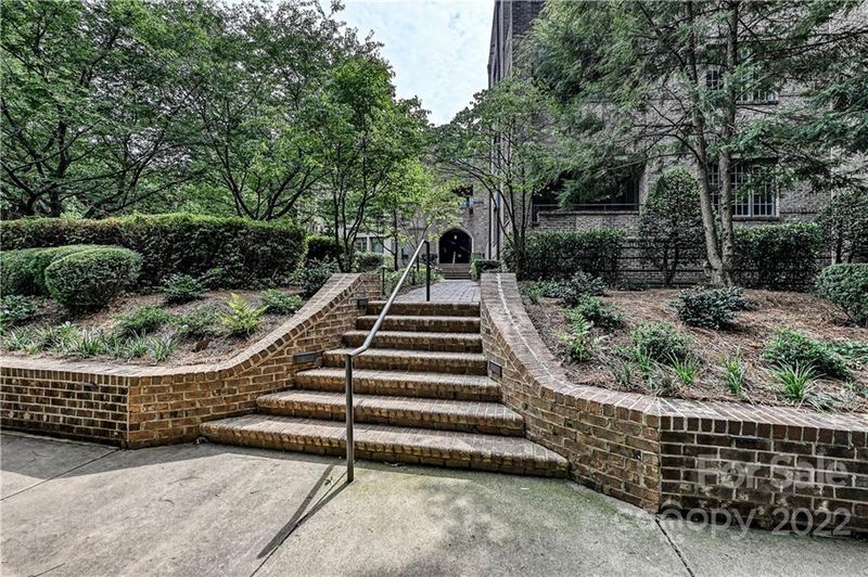 255 Queens Rd, Charlotte, NC 28204