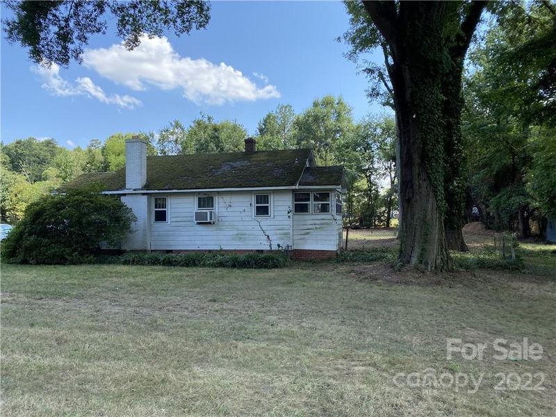 6319 Tuckaseegee Rd, Charlotte, NC 28214