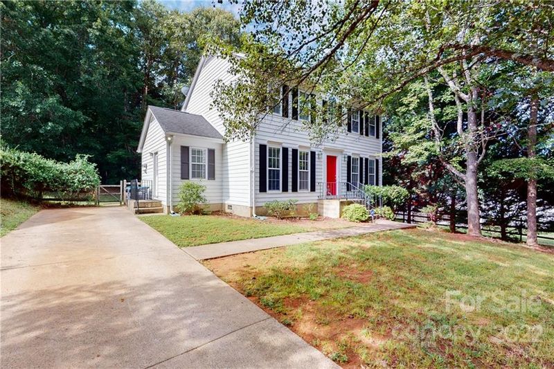13718 Gatestone Ln, Pineville, NC 28134