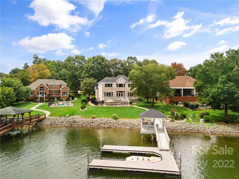 21030 Decora Dr, Cornelius, NC 28031