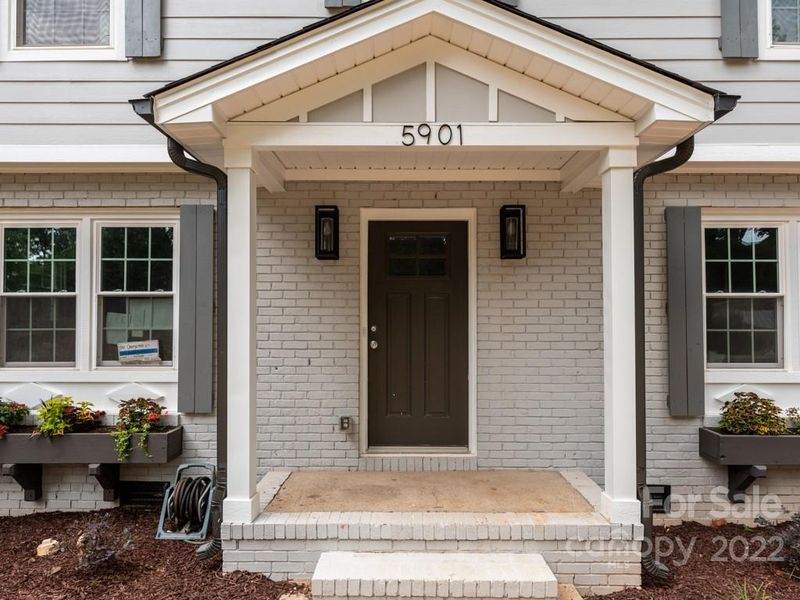 5901 Cherrycrest Ln, Charlotte, NC 28217